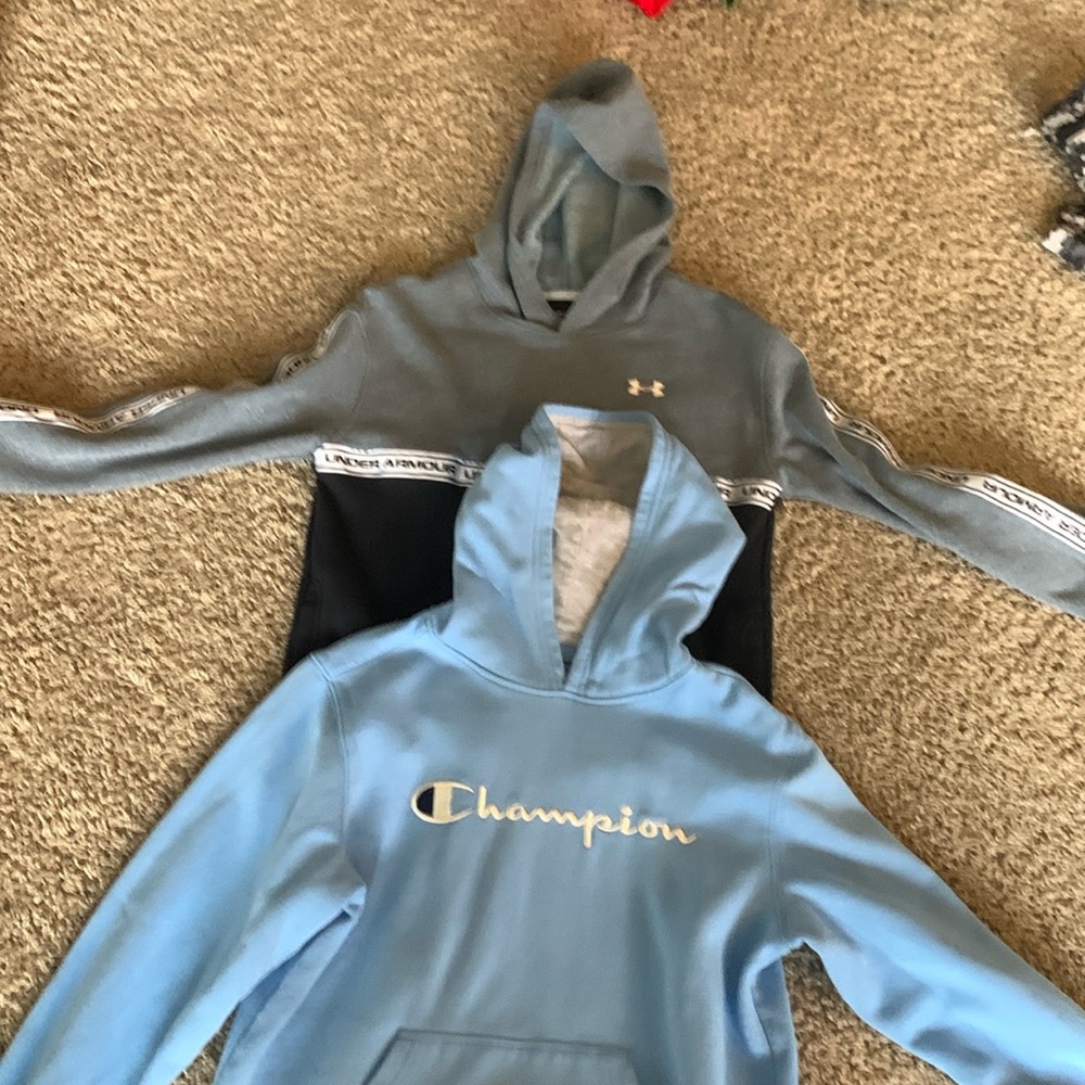 Set of 2 hoodies